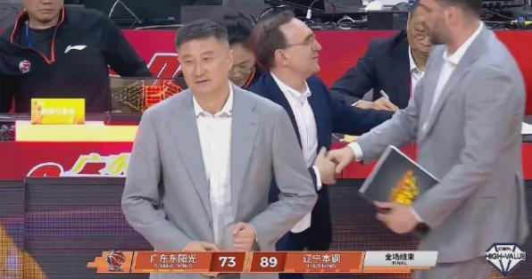 华体会HTH-0分，徐杰又0分！全明星票王彻底拉胯......